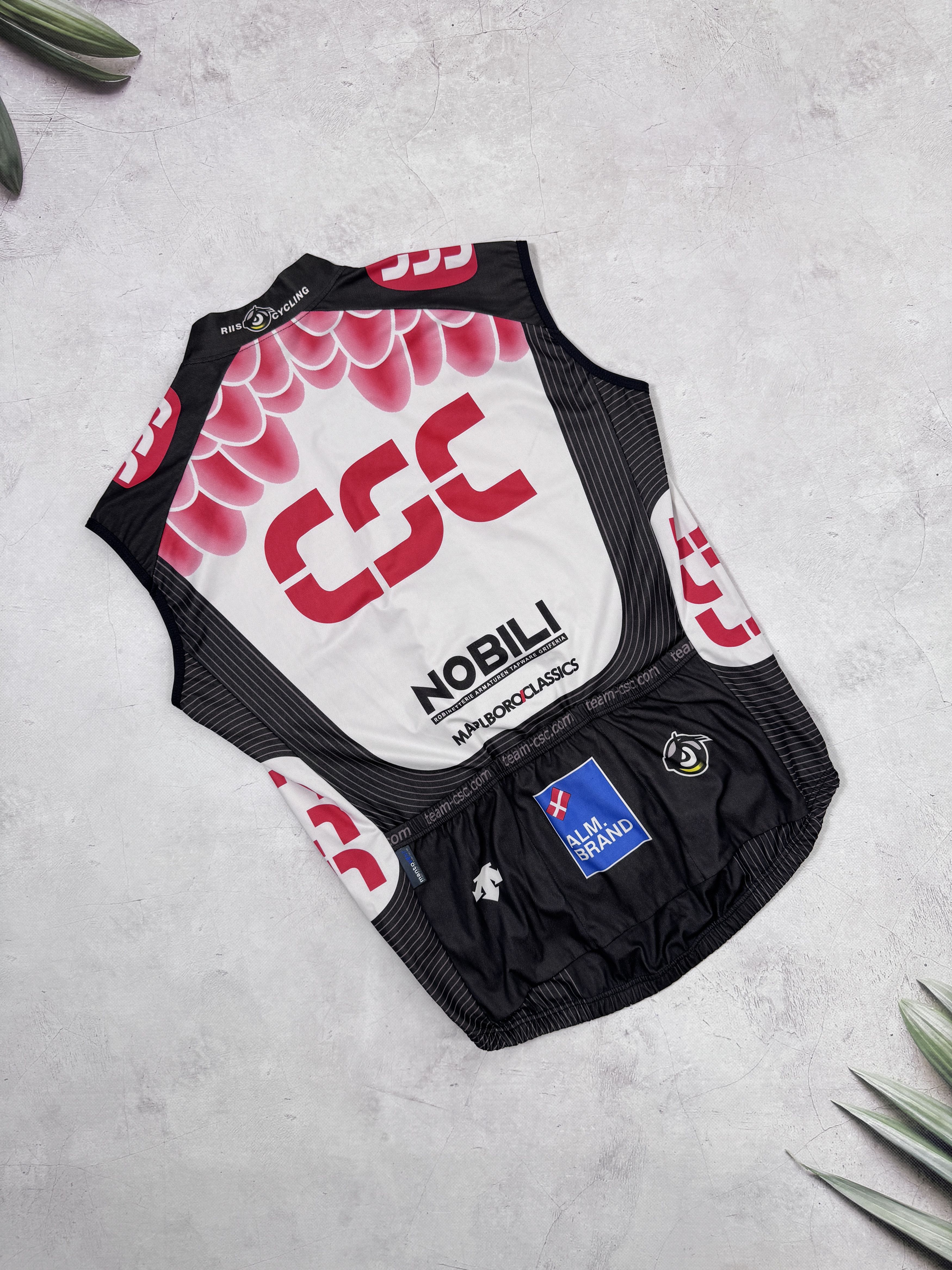 Sports Specialties Descente Team CSC Skoda Man Nobili Vest Cycling Jersey Size US M / EU 48-50 / 2 - 12 Thumbnail