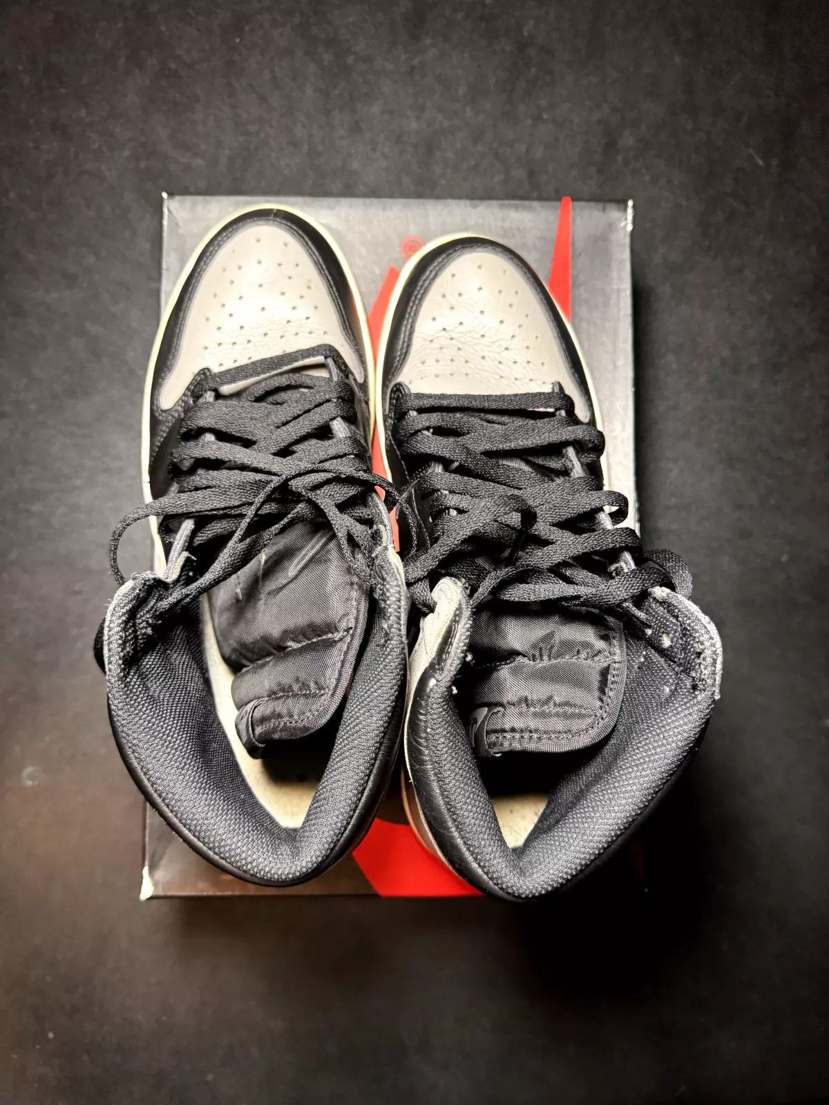 Jordan Brand × Nike Nike Air Jordan 1 Retro OG High Shadow 2018 555088-013 Size US 10.5 / EU 43-44 - 6 Thumbnail