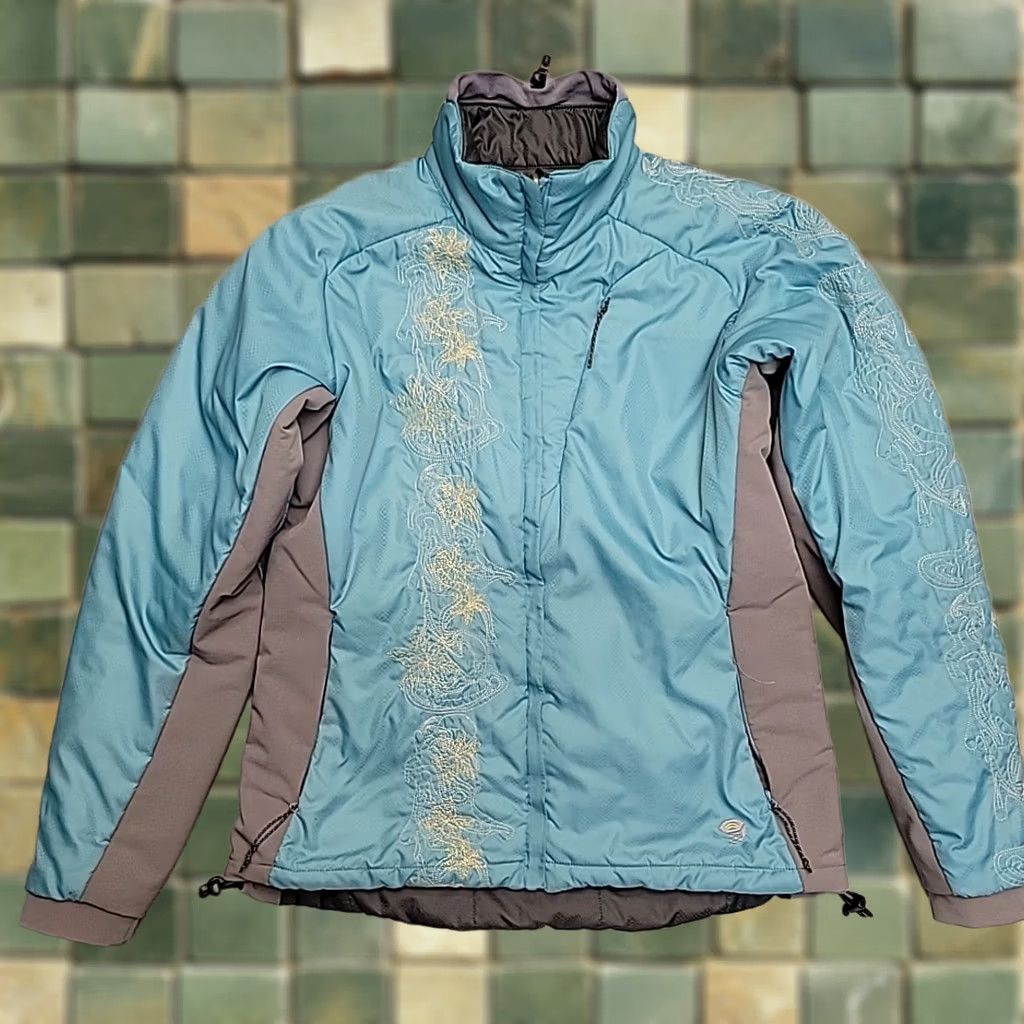 Mountain Hardwear VINTAGE Mountain Hardwear Jacket Womens M Gray Aqua Reversible Primaloft Outdoors Size M / US 6-8 / IT 42-44 - 1 Thumbnail