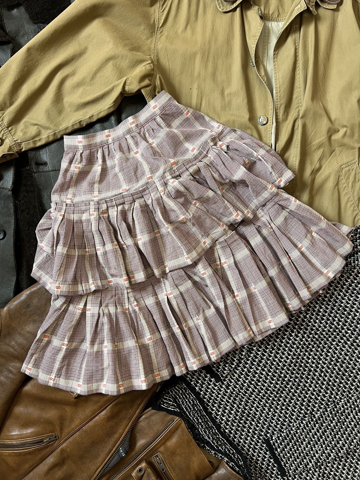 Gucci Gucci Tartan Checkered Multi Logo Midi Wool Skirt Size 27" / US 4 / IT 40 - 2 Thumbnail