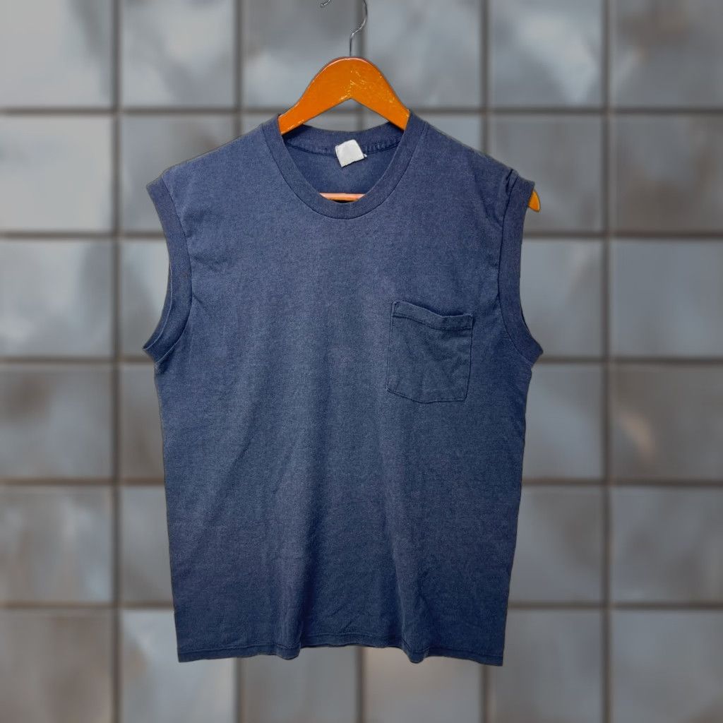 Fruit Of The Loom VINTAGE Fruit of the Loom Shirt M L Black Sleeveless 90s 1990s Cotton Knit Logo Men T-Shirt Size US M / EU 48-50 / 2 - 1 Thumbnail