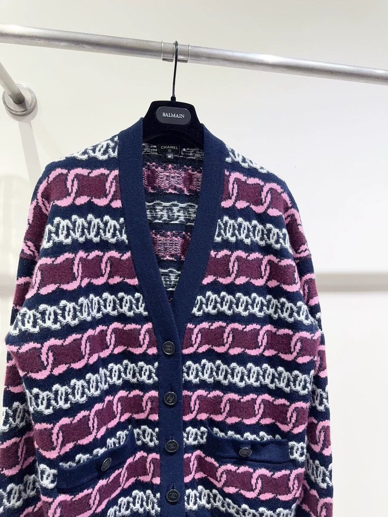 Chanel Chanel 23B autumn and winter full logo cardigan jacket 2503 Size XS / US 0-2 / IT 36-38 - 3 Thumbnail