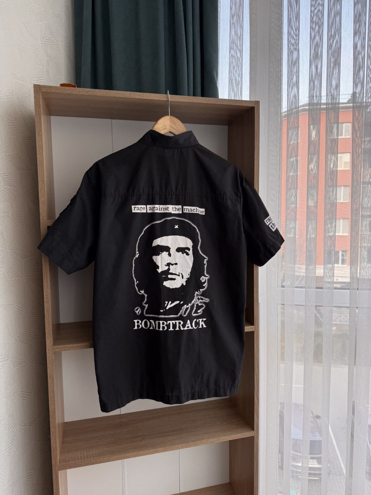 Rage Against The Machine × Vintage Vintage Rage Against the Machine Bombtrack Che Guevara Shirt Size US S / EU 44-46 / 1 - 1 Thumbnail