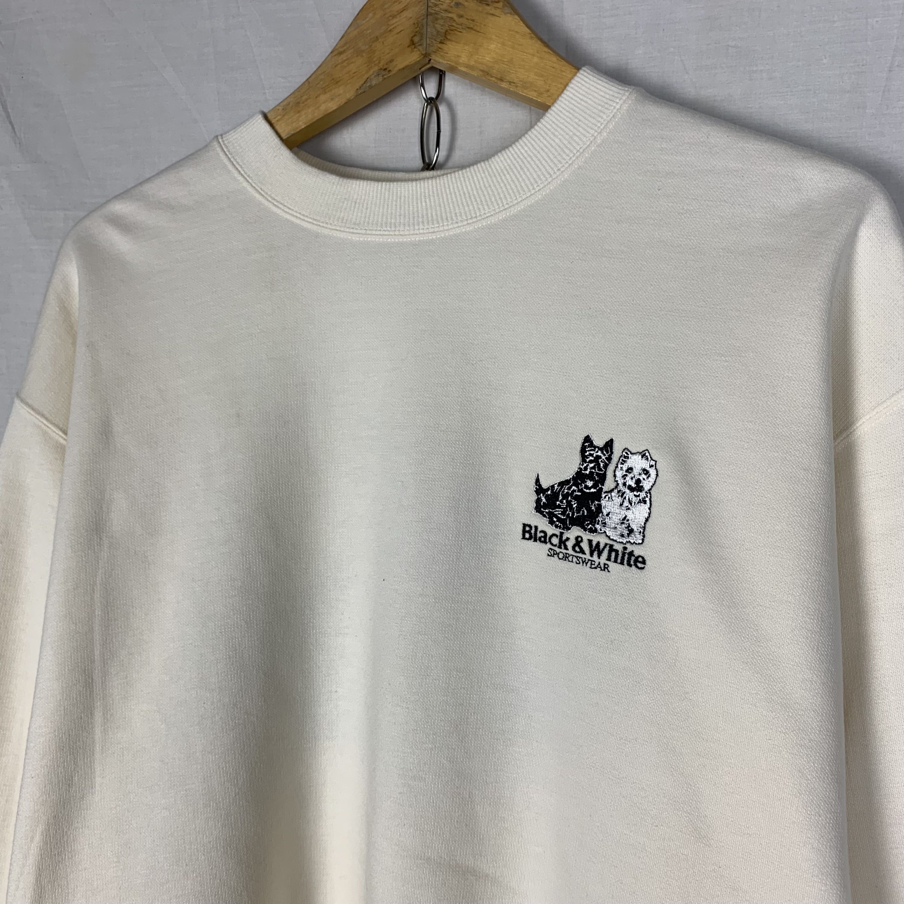 Vintage Black & White Sportswear Sweatshirt Crewneck Size US L / EU 52-54 / 3 - 4 Thumbnail