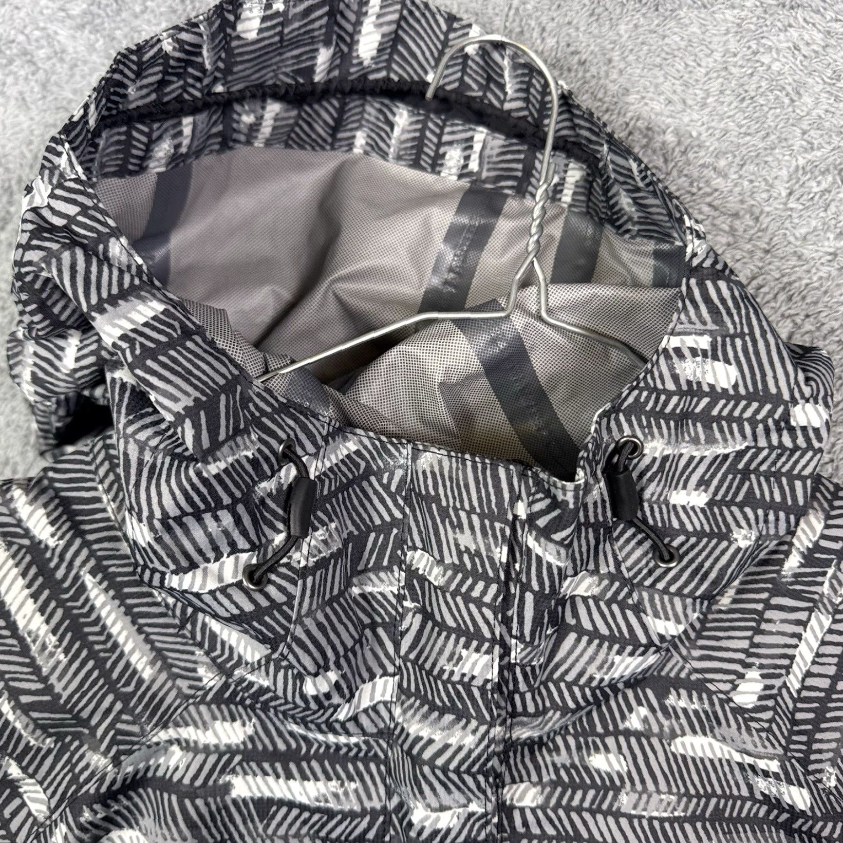 The North Face VINTAGE The North Face Jacket Womens XL Venture Waterproof Taped Seam Hooded Rain Size XL / US 12-14 / IT 48-50 - 6 Thumbnail
