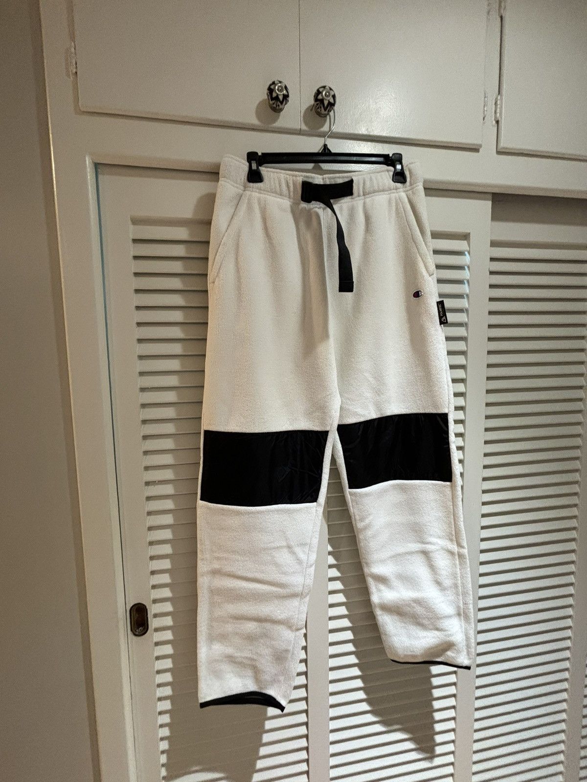 Champion Champion polartec white sweatpants medium Size US 32 / EU 48 - 1 Thumbnail