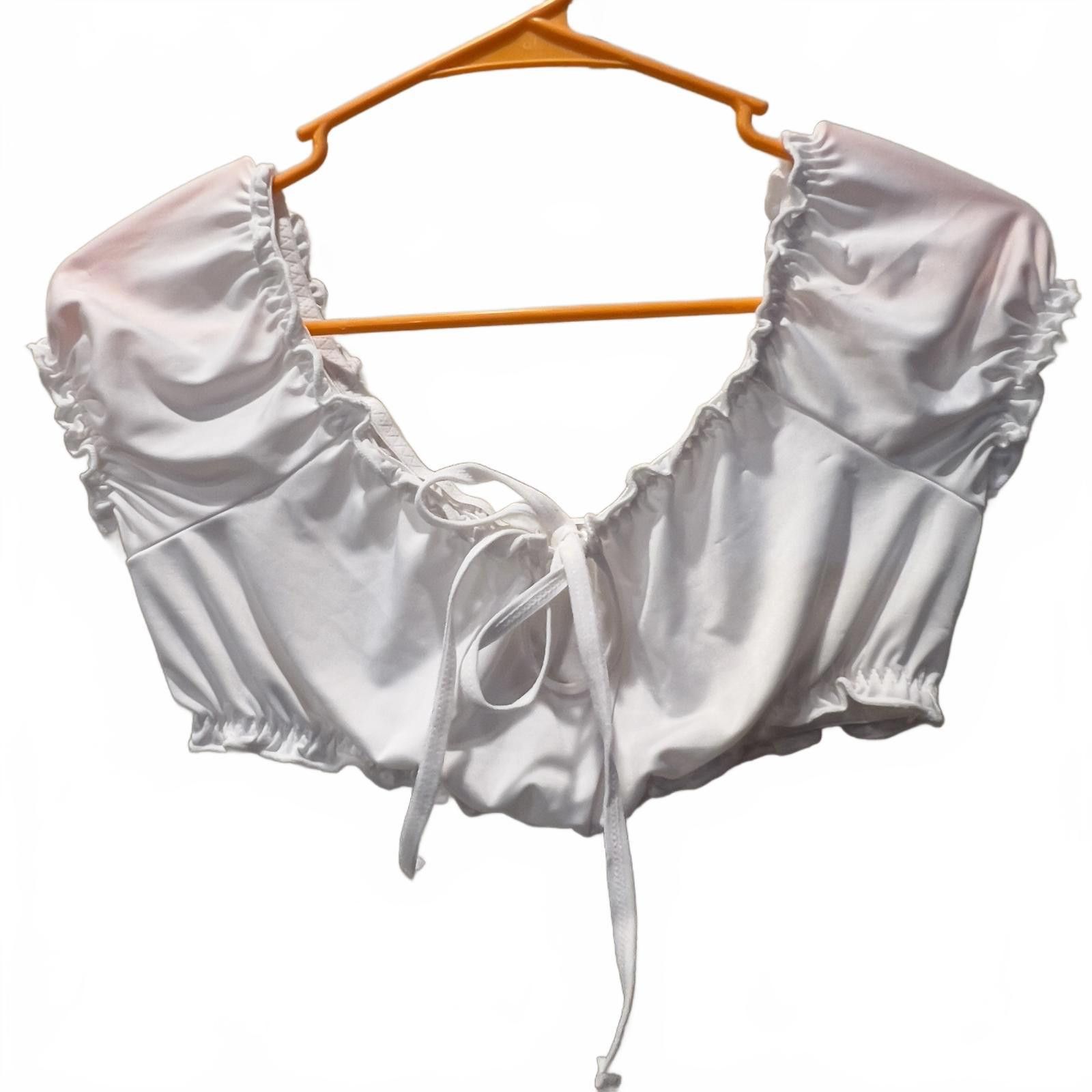 The Unbranded Brand White Women's Crop Top with Ruffled Sleeves and Tie Front Size M / US 6-8 / IT 42-44 - 1 Thumbnail