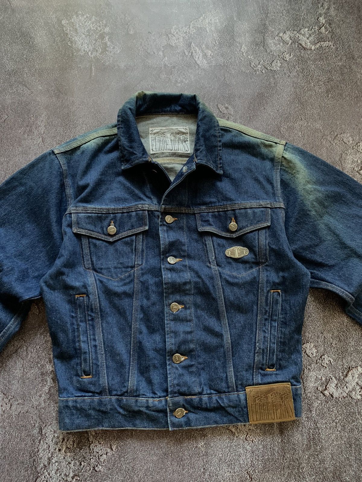 Gianfranco Ferre Gianfranco Ferre Denim Jacket / Avant Garde Leather Patch Size US S / EU 44-46 / 1 - 2 Thumbnail