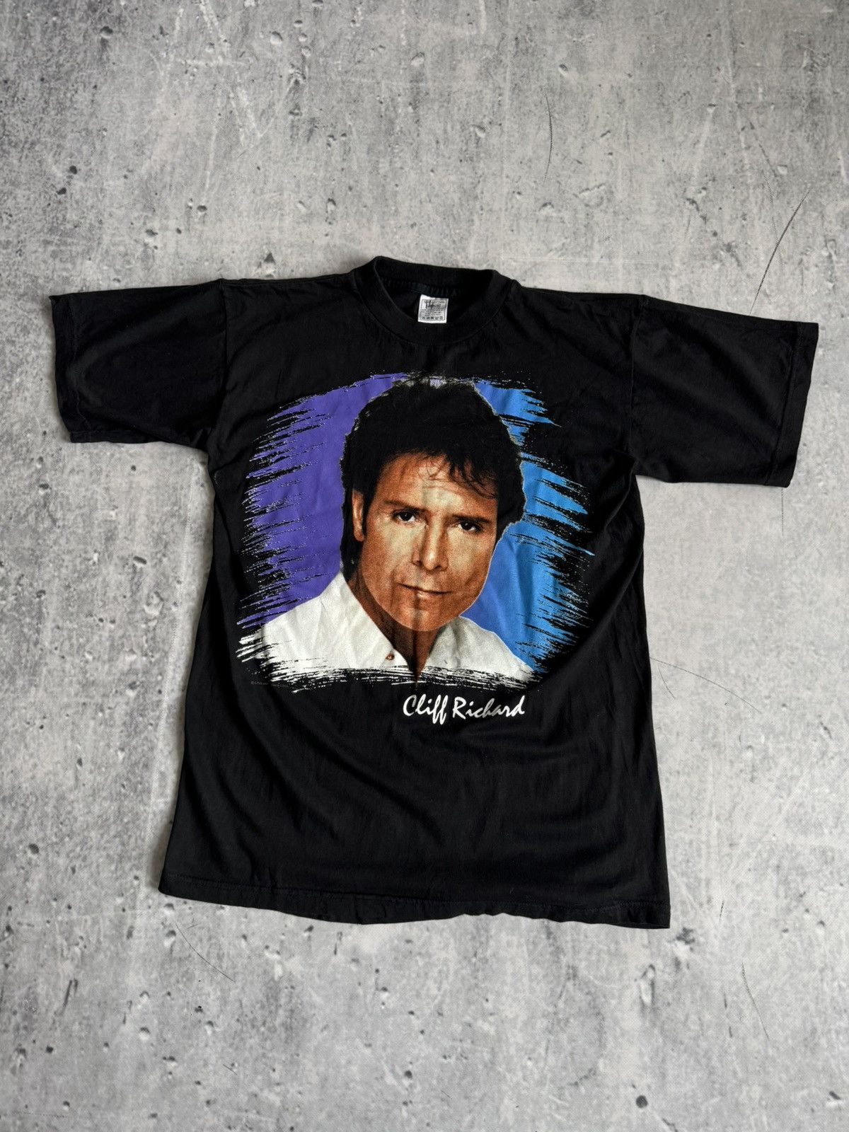 Vintage Vintage Chiff Richard tee 00s tour 1994 CRO Size US M / EU 48-50 / 2 - 1 Thumbnail