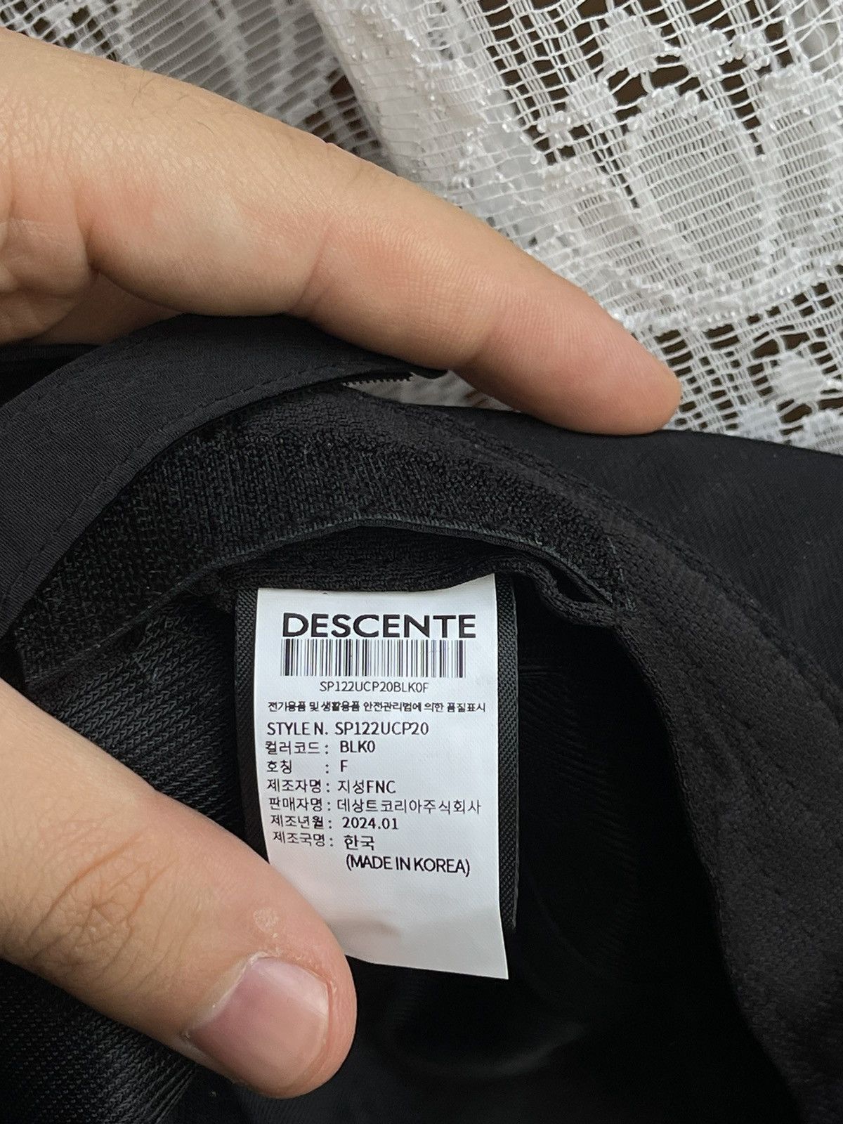 Descente × Japanese Brand Descente black bucket hat korea style kpop rare Size ONE SIZE - 14 Thumbnail