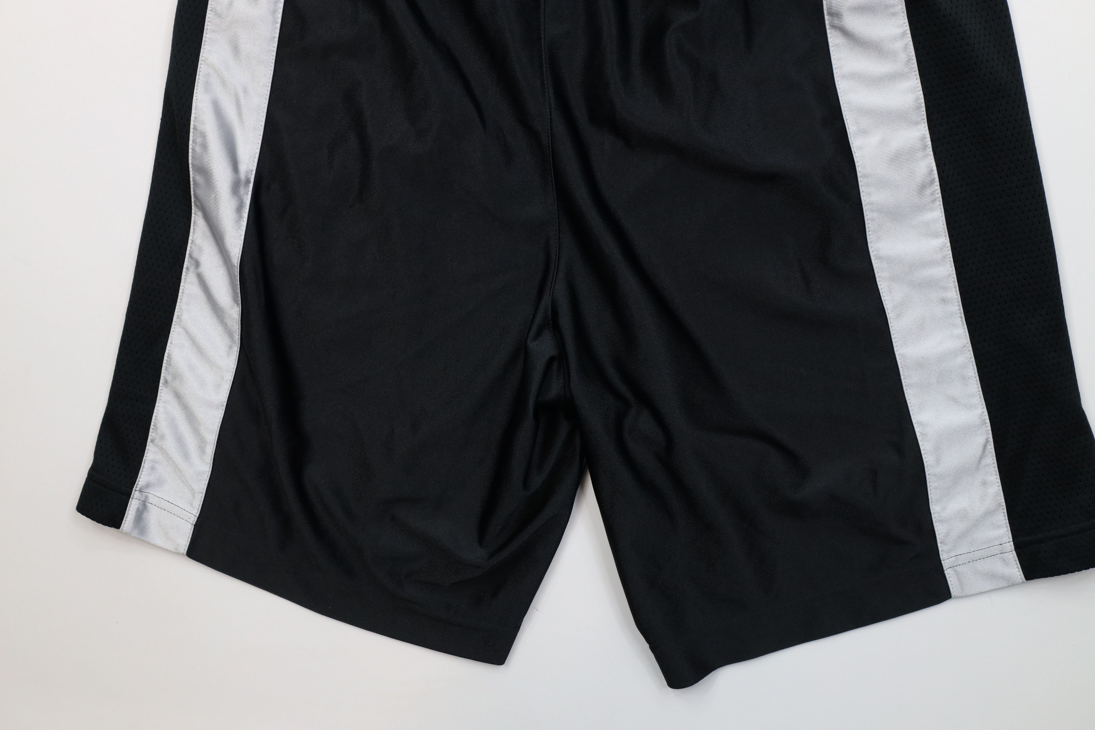 Nike Vintage Y2K Nike Mini Swoosh Dazzle Basketball Shorts Black Size US 32 / EU 48 - 11 Thumbnail