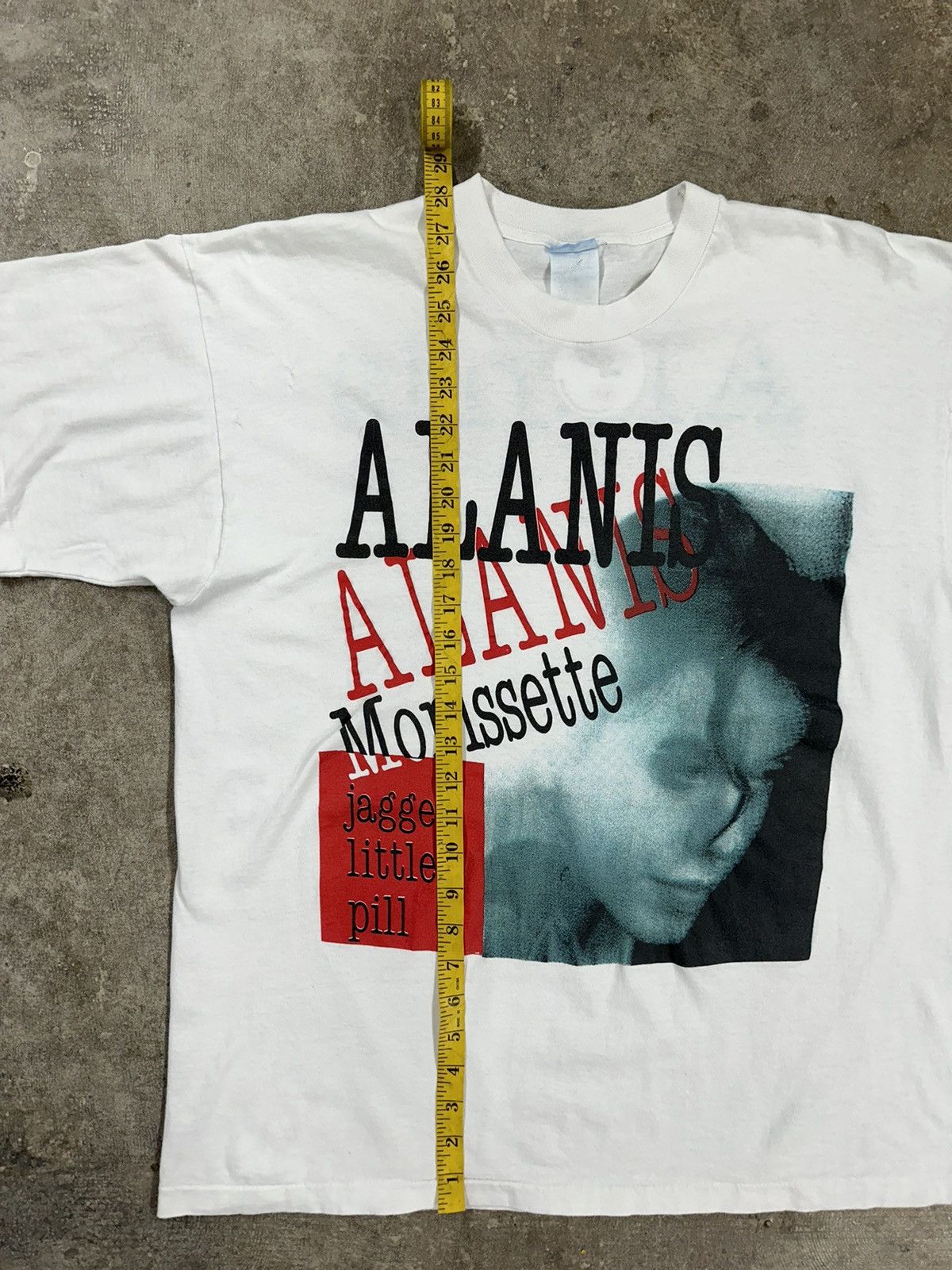 Vintage Vintage 90s Alanis Morissette Jagged Little Pill 96 T-Shirt Size US L / EU 52-54 / 3 - 11 Thumbnail