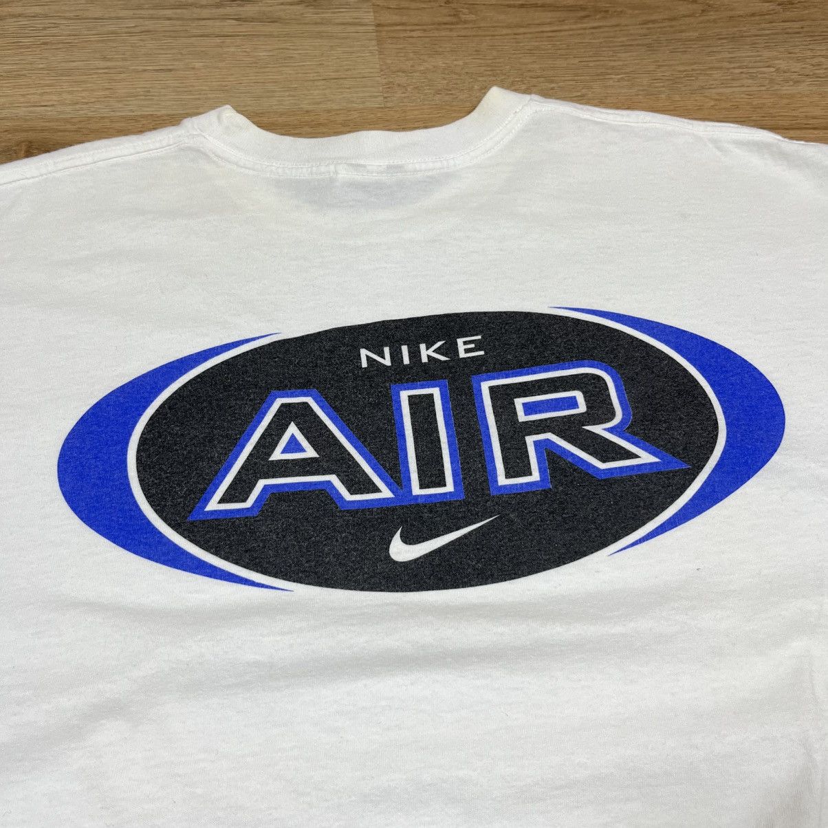 Nike Vintage 90s Nike Air Swoosh logo white t-shirt Size US L / EU 52-54 / 3 - 3 Thumbnail