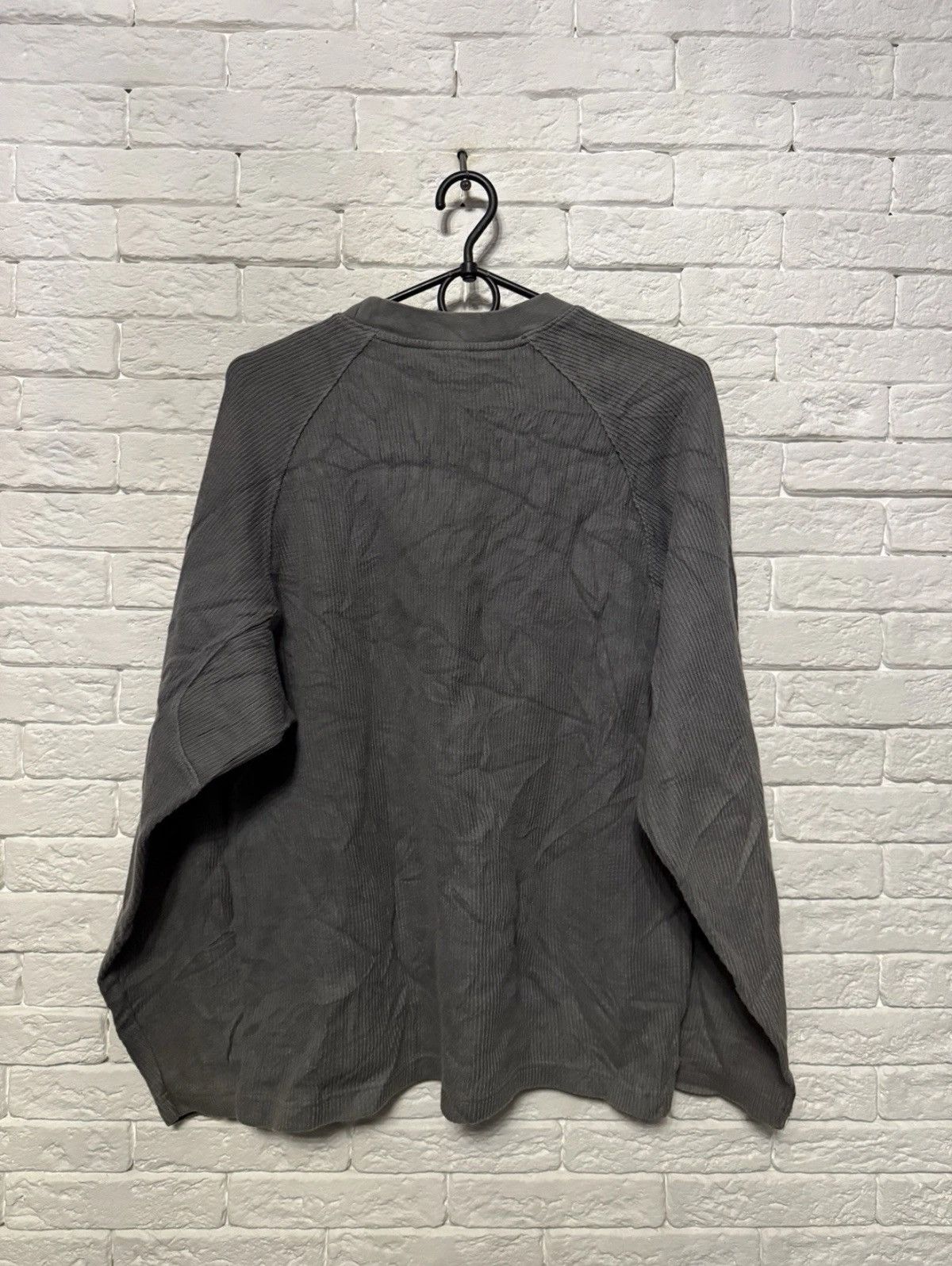 Nike Vintage Nike Y2K Sweatshirt Mini Logo Ribbed Long Sleeve Size US L / EU 52-54 / 3 - 7 Thumbnail
