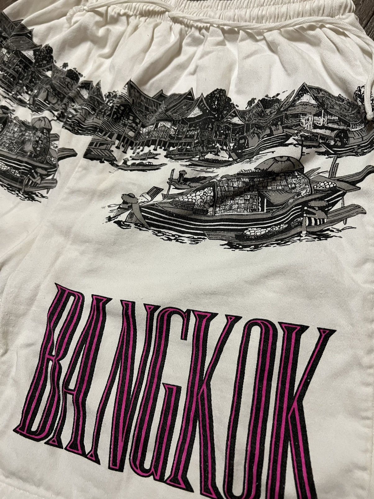 Vintage Vintage Bangkok AOP Shorts Size Medium - Large Size US 34 / EU 50 - 4 Thumbnail