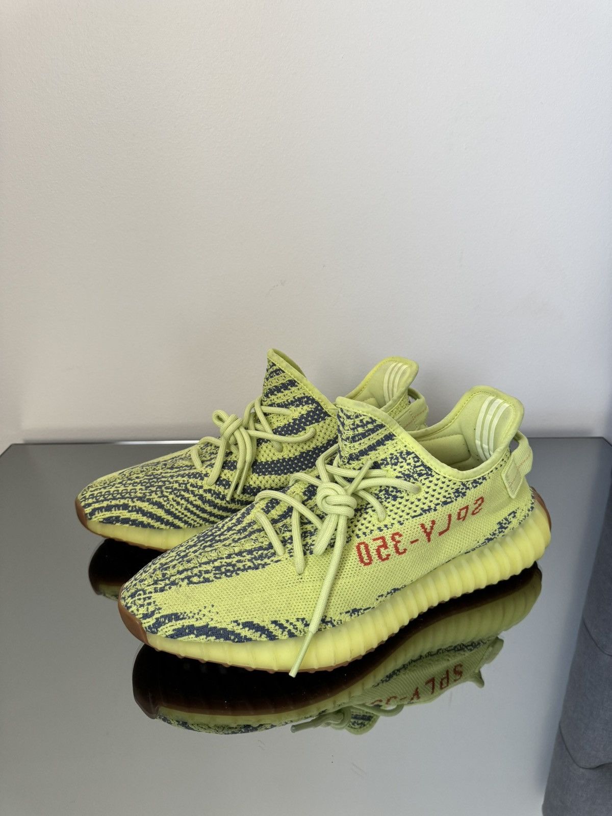 Yeezy Yeezy boost Size US 10.5 / EU 43-44 - 2 Thumbnail