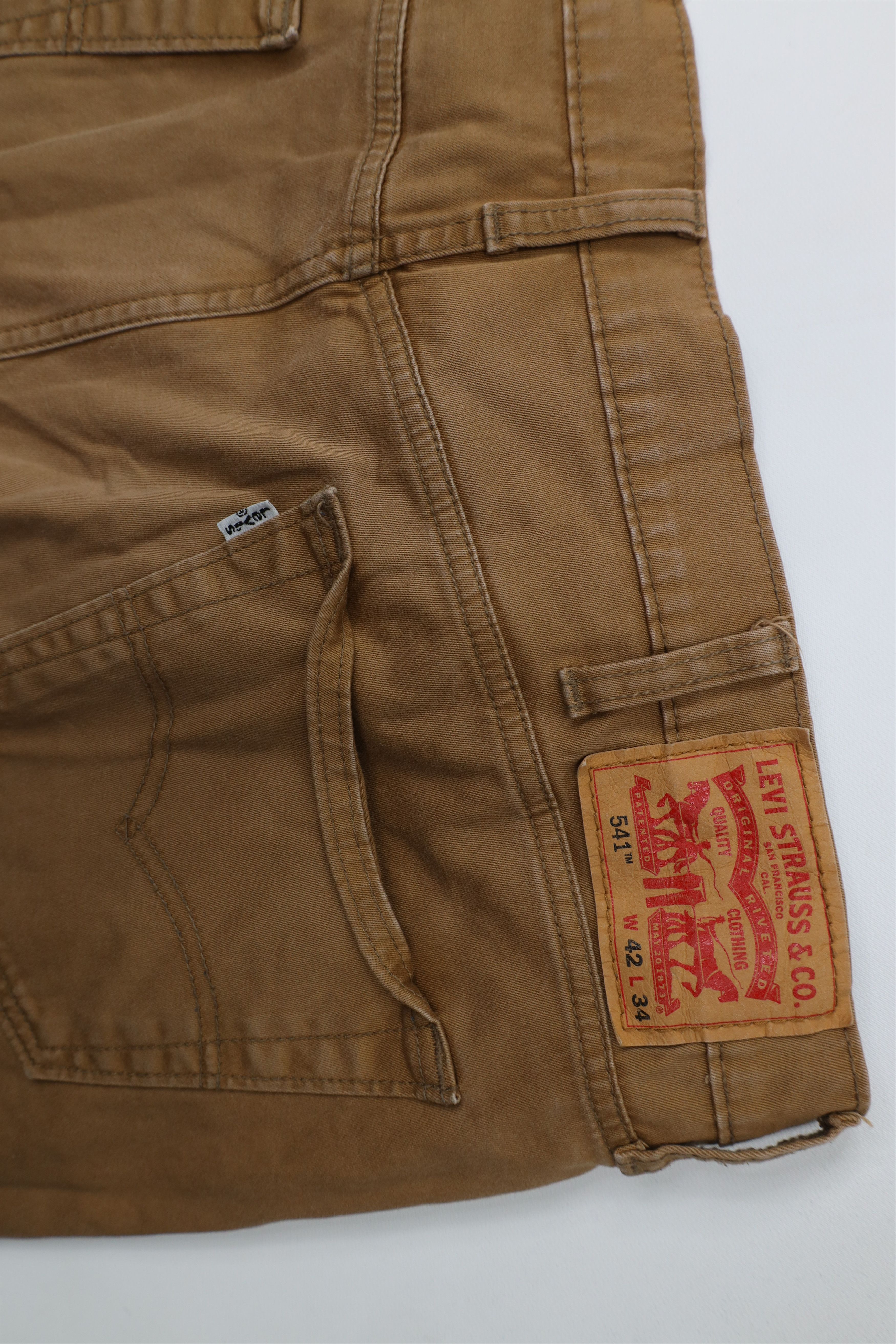 Levi's Vintage Y2K Levis 541 Athletic Fit Tapered Leg Pants Brown Size US 42 / EU 58 - 14 Thumbnail