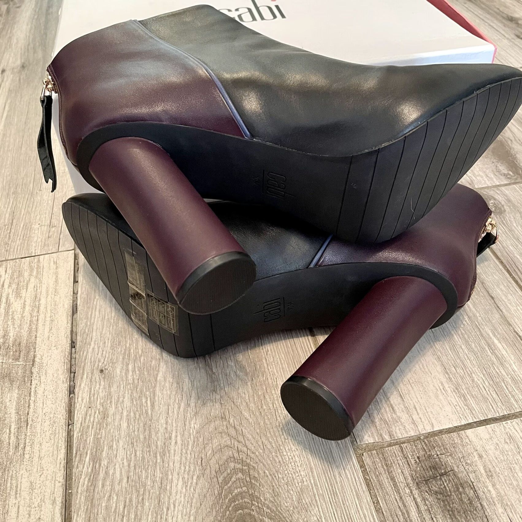 Vintage CABI NEW Black Burgundy Leather Boots Ankle High Heel 10 M Back Zip Leather Boot Women Size US 10 / IT 40 - 7 Thumbnail