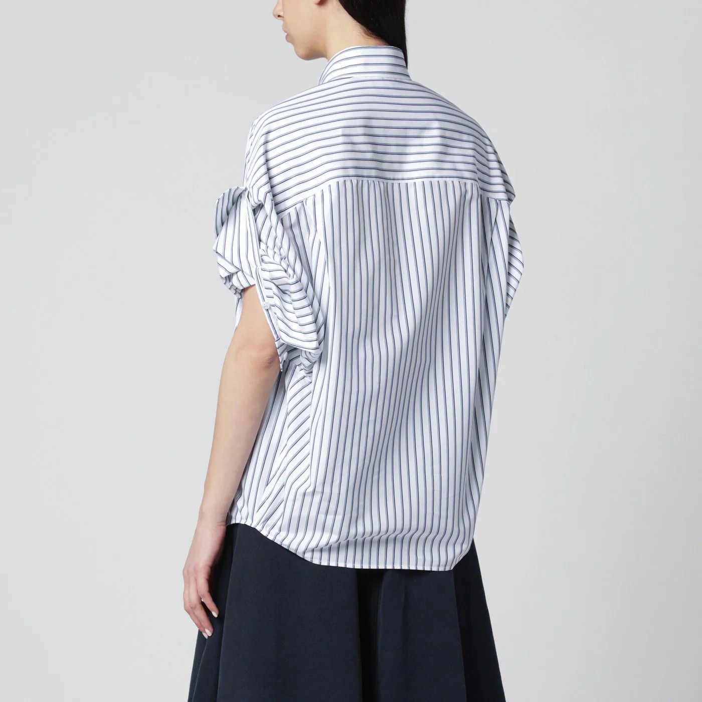 Balenciaga o1d2blof0426 Striped Shirt in White Size XS / US 0-2 / IT 36-38 - 3 Thumbnail