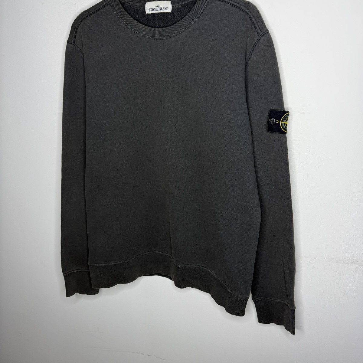 Stone Island Stone Island Sweatshirt Crewneck Dark Grey Badge Patch Size US L / EU 52-54 / 3 - 2 Thumbnail