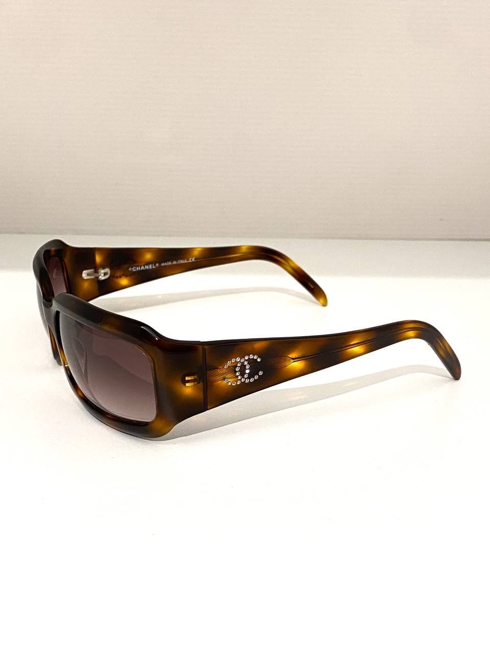 Chanel Chanel CC Logo Rhinestones Retro Chunky Sunglasses Y2K Size ONE SIZE - 8 Thumbnail