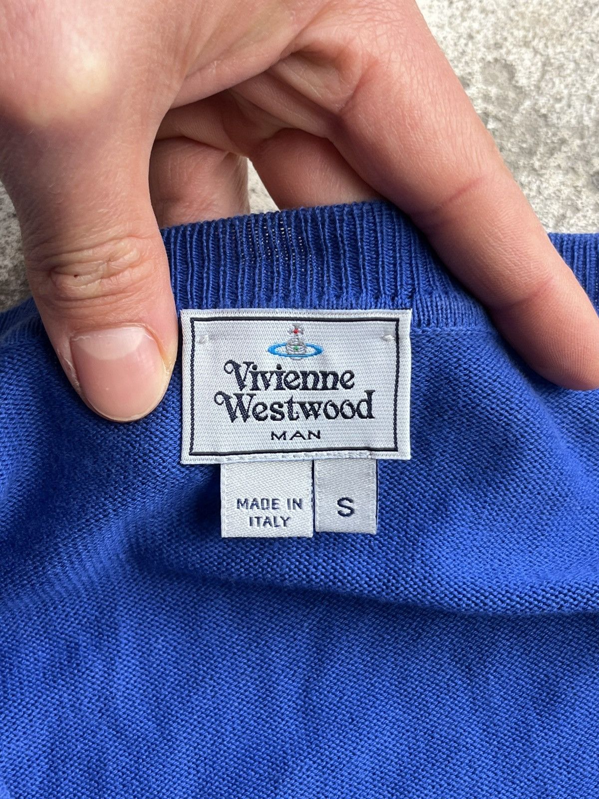 Vivienne Westwood SS15 Vivienne Westwood Orb Logo V-Neck Sweater Jumper Size US S / EU 44-46 / 1 - 3 Thumbnail