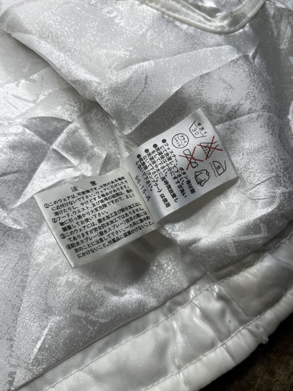 Salomon Grail 90s Salomon Gorpcore Vest Light Puffer Monogram Size US L / EU 52-54 / 3 - 7 Thumbnail