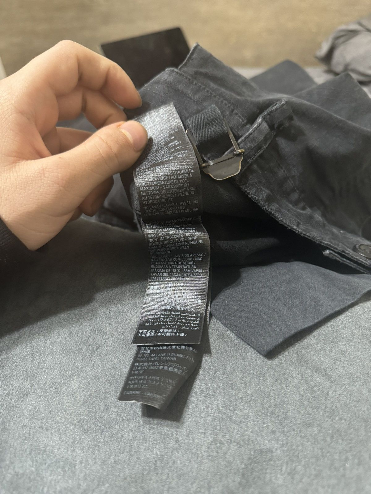 Balenciaga Balenciaga Distressed Large Cargo Pants Size US 30 / EU 46 - 11 Thumbnail