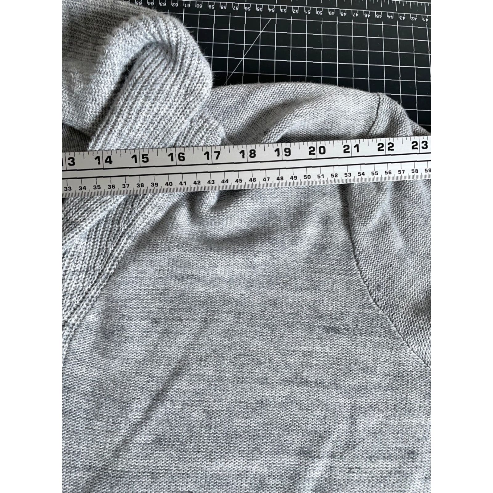 J.Crew J.CREW Cardigan Sweater Men's XL Shawl Collar Lightweight 100% Cotton Marled Gray Knit V-Neck Casual Knitwear Pockets Vintage No Size US XL / EU 56 / 4 - 7 Thumbnail