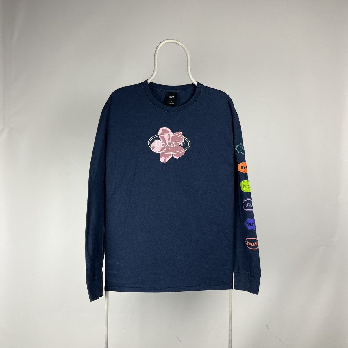 Huf Huf long sleeve skateboard flowers logo size XLarge Size US XL / EU 56 / 4 - 1 Thumbnail