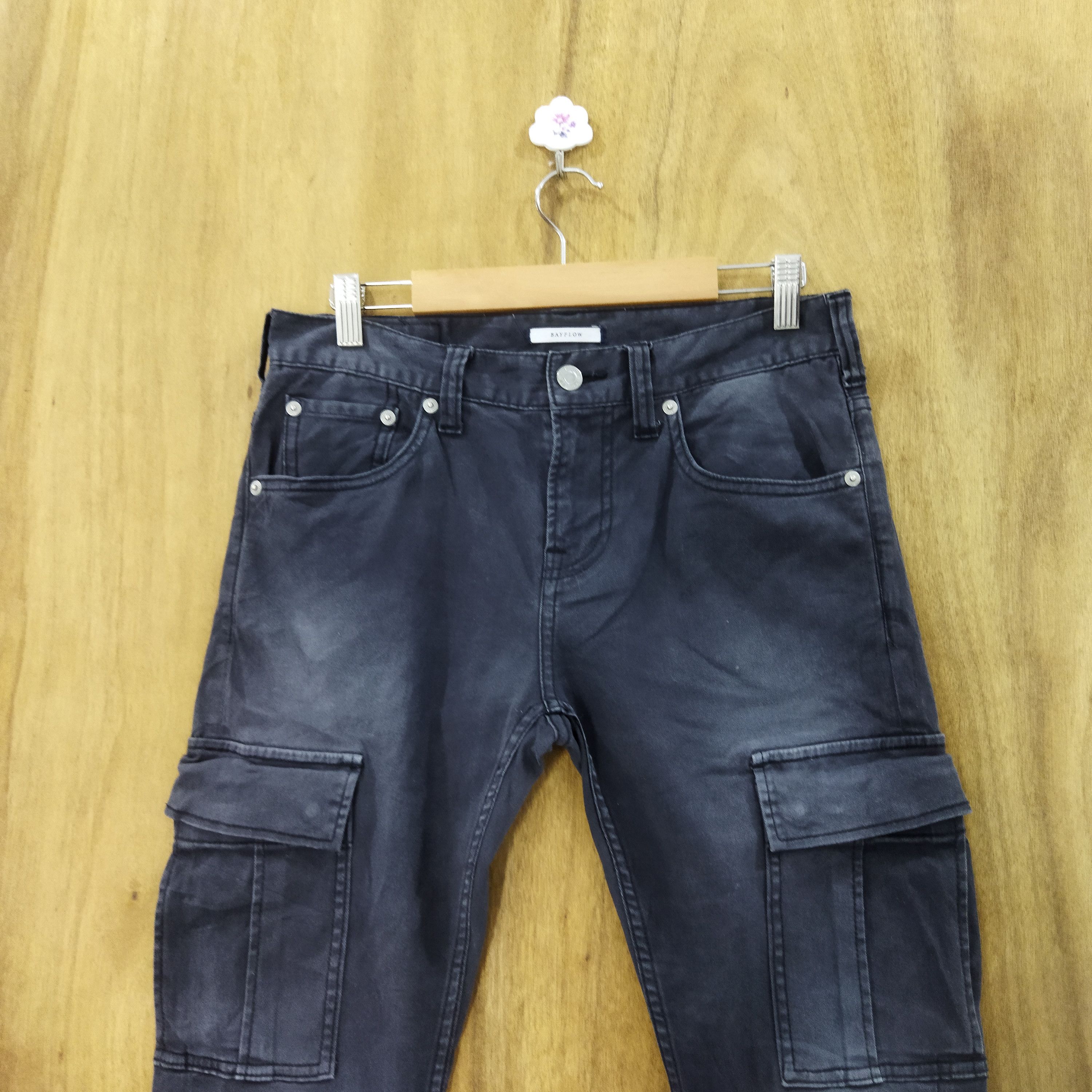 Japanese Brand BAYFLOW BLACK SKINNY CARGO PANTS Size US 28 / EU 44 - 2 Thumbnail
