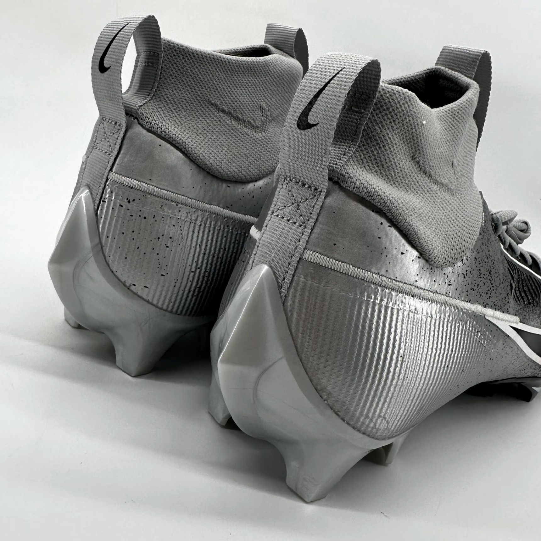 Nike Vapor Men's Mid Top Shoes Size 16 Silver Black Football Cleats HF3454-003