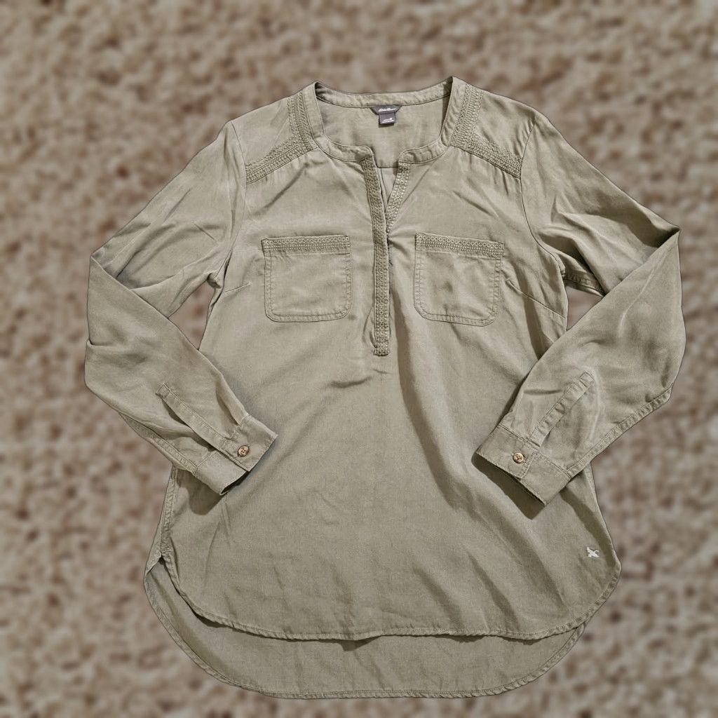 Eddie Bauer Eddie Bauer Women Blouse V-Neck Embroidered Green Top Medium Shirt Casual Size M / US 6-8 / IT 42-44 - 1 Thumbnail