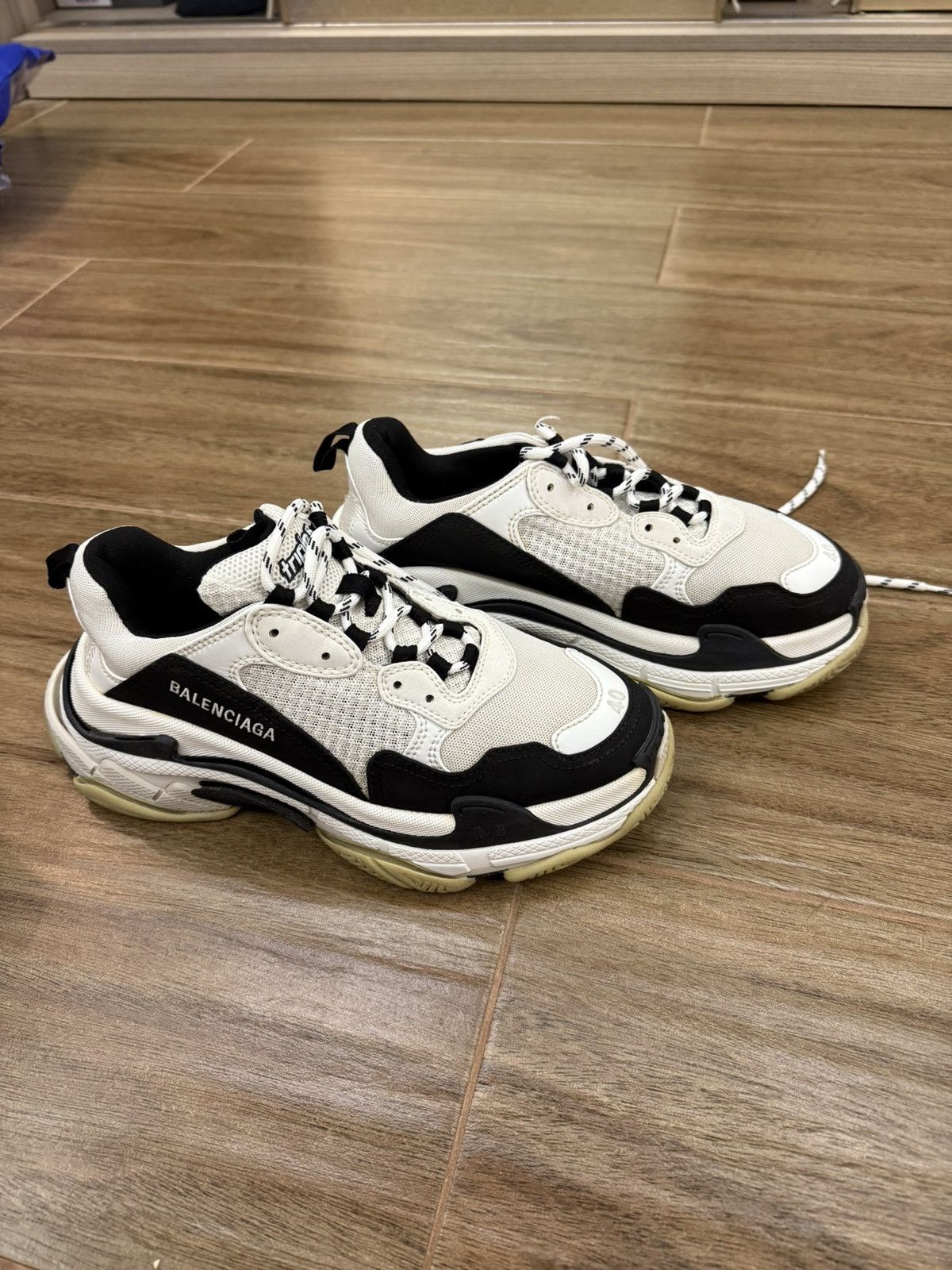 Balenciaga Balenciaga triple s men Size US 9 / EU 42 - 1 Thumbnail