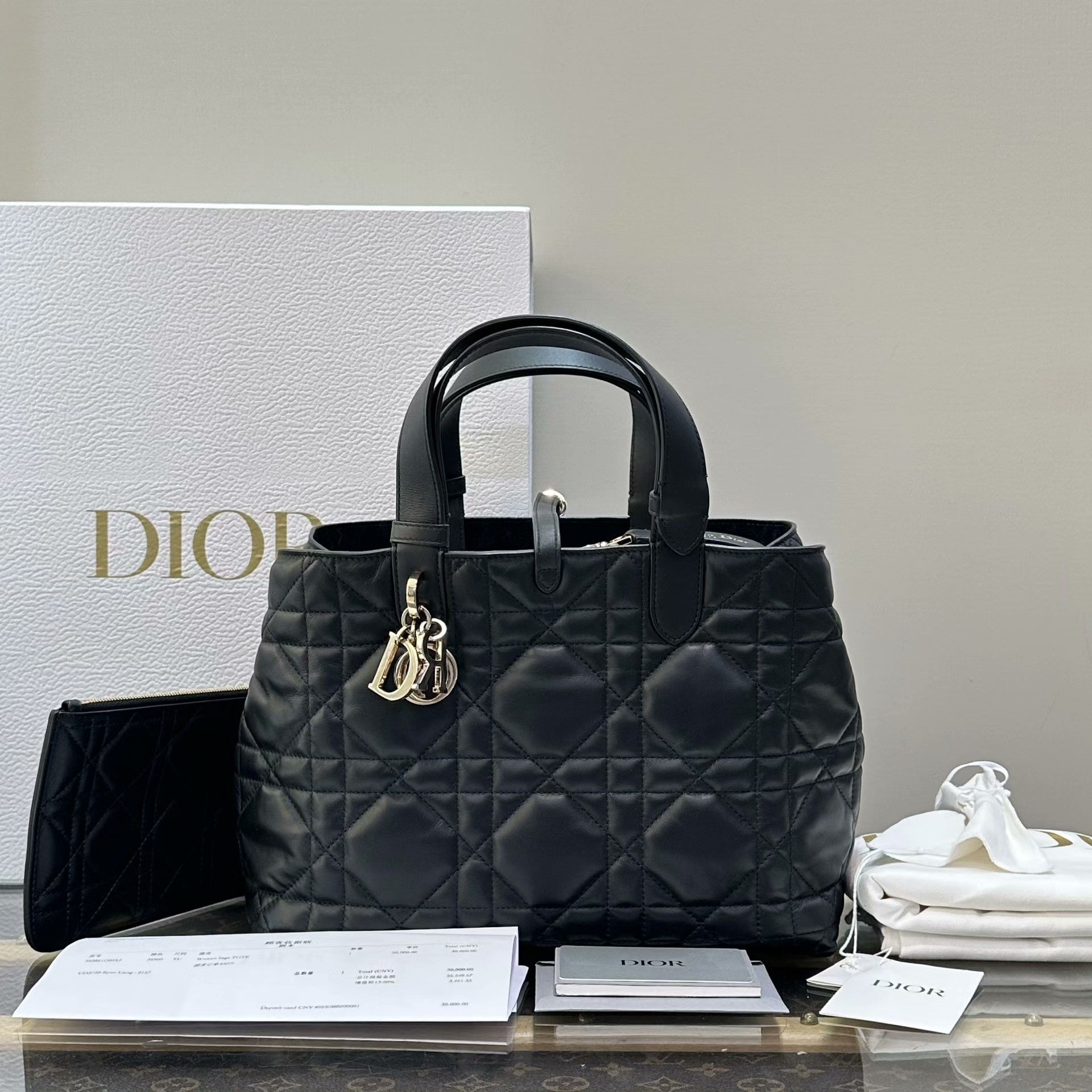 Dior Pre-loved Bag Very good condition Size ONE SIZE - 1 Thumbnail