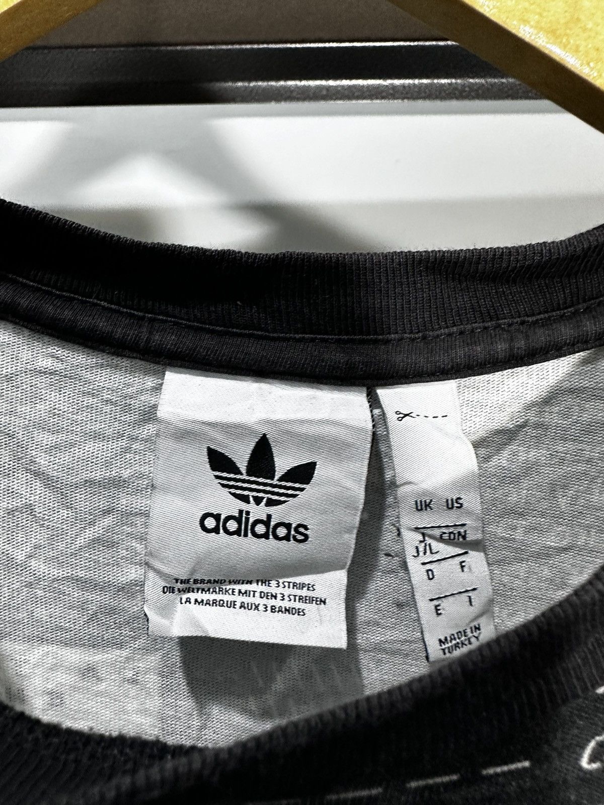 Adidas AOP Adidas Erkek Tee Size US M / EU 48-50 / 2 - 5 Thumbnail