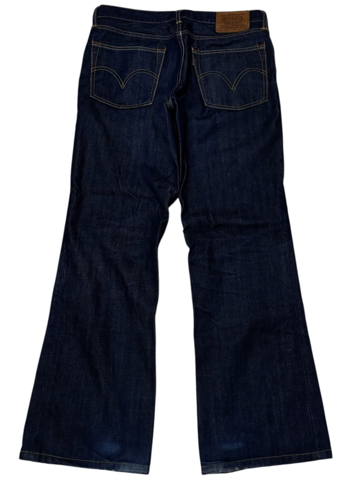 Jean × Levi's × Vintage Vintage Levis 707 Regular Bootcut Men Jeans (Size 33) Size US 33 - 1 Thumbnail