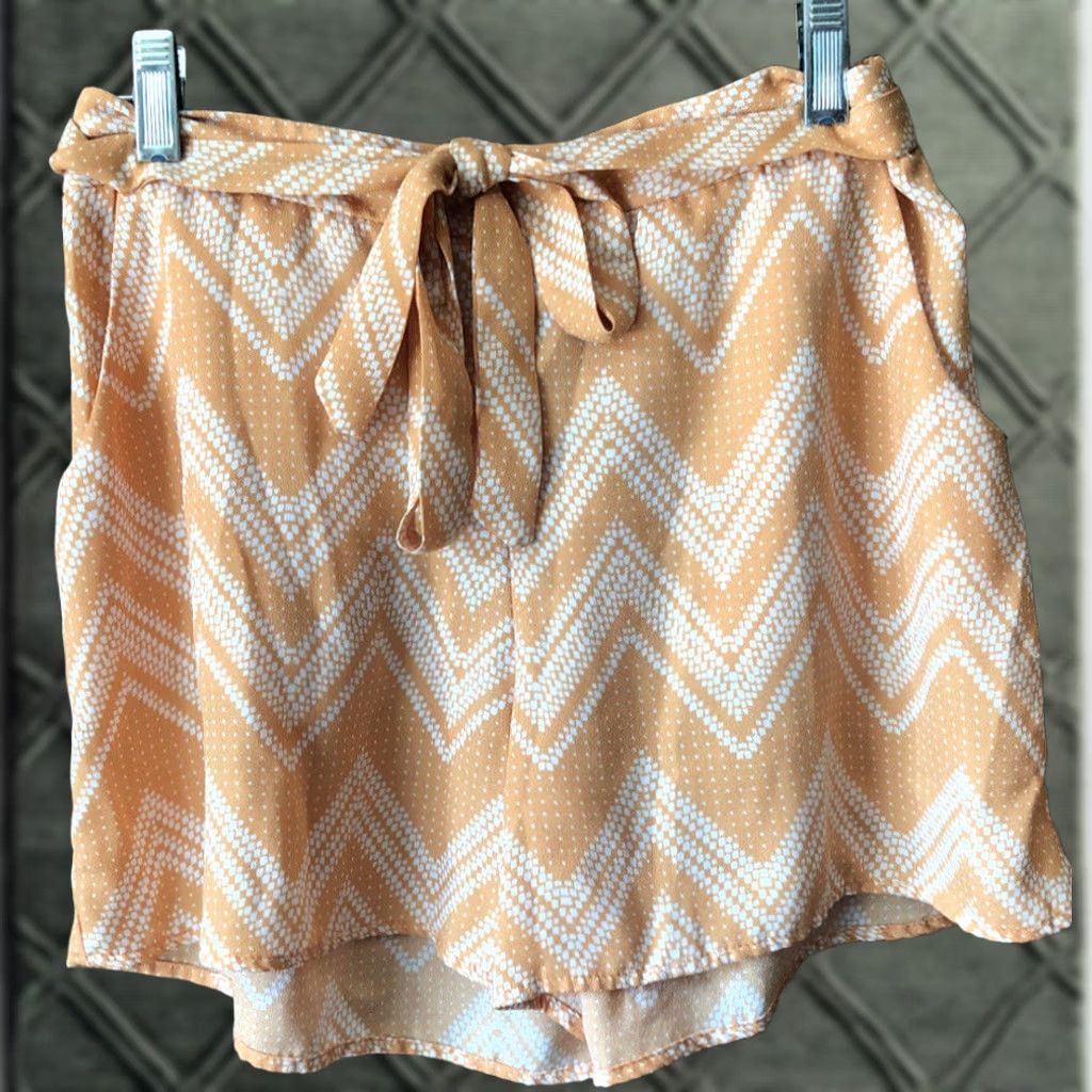 Vintage Maurices Women’s Orange Polka Dot Shorts Casual Short S Elastic Waist Pockets Polyester High Rise 26 inch waist Women/Regular Sz Sm Size 28" / US 6 / IT 42 - 1 Thumbnail