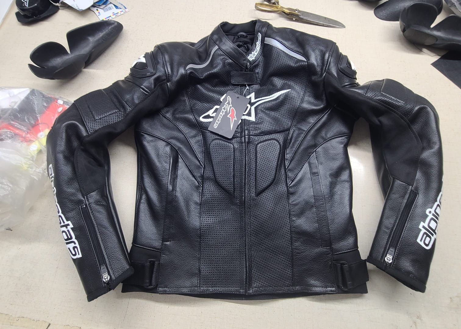 Other Men's Leather motorbike racing alpinestar jacket biker Size US S / EU 44-46 / 1 - 3 Thumbnail