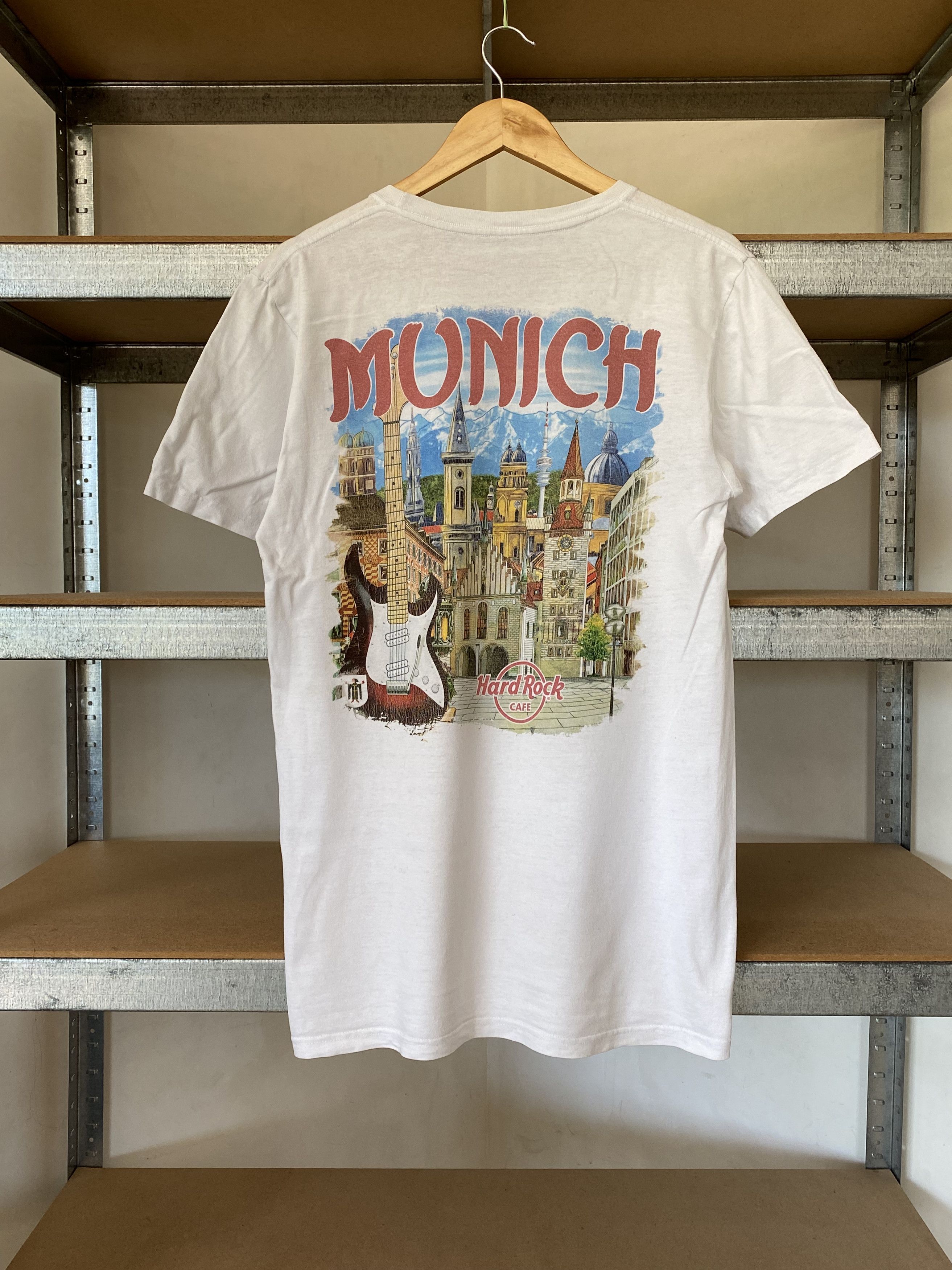 Hard Rock Cafe Hard Rock Cafe Vintage 2000s Munich White T-shirt Size US M / EU 48-50 / 2 - 1 Thumbnail