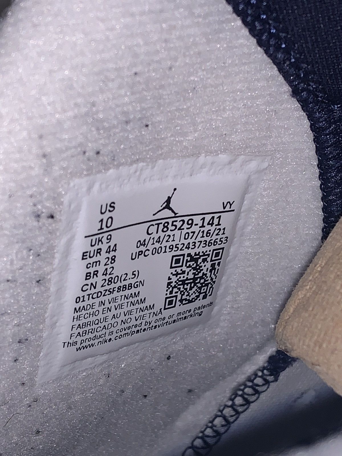 Jordan Brand Air Jordan 6 Retro 'Midnight Navy' 2022 Size US 10 / EU 43 - 6 Thumbnail