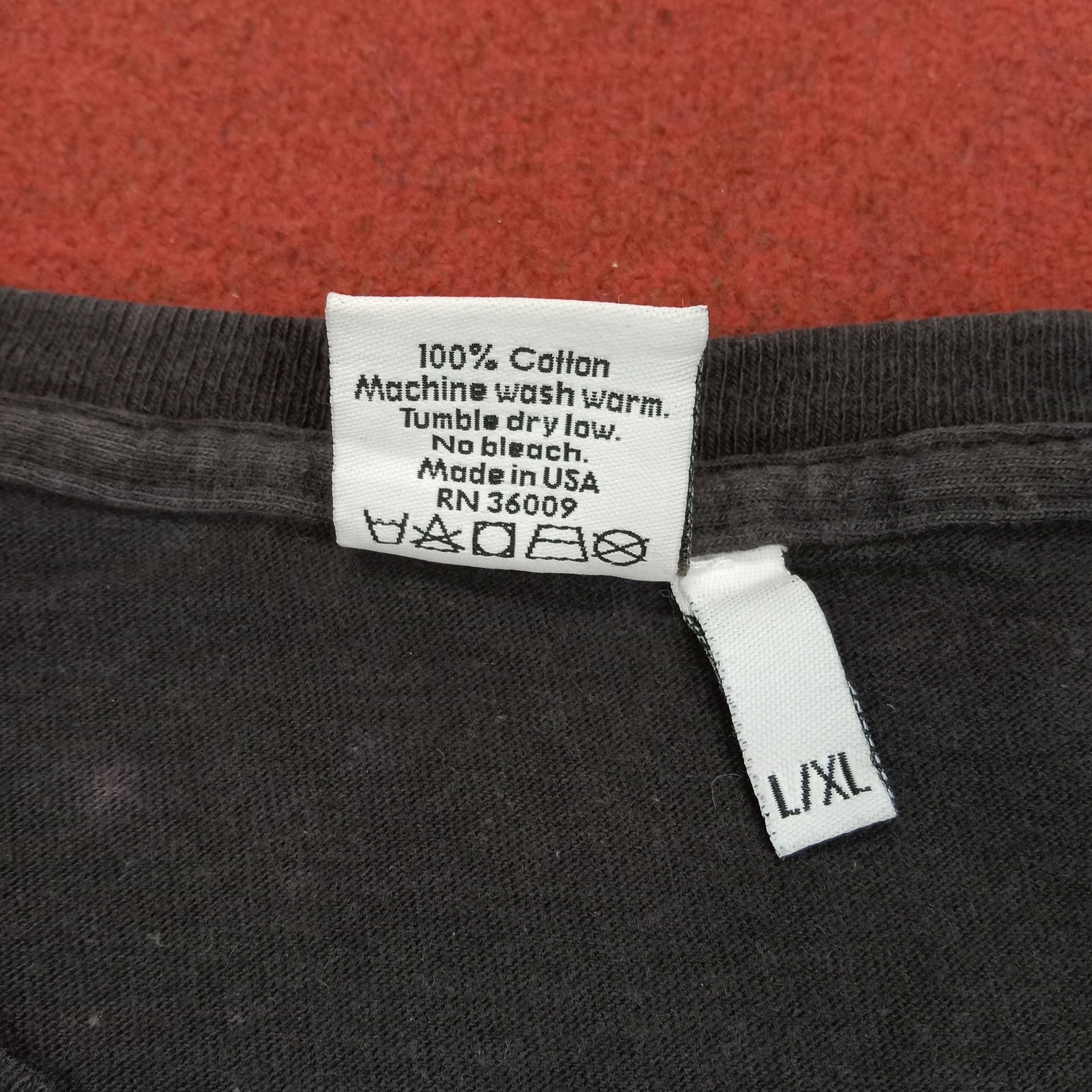 Calvin Klein × Vintage Calvin Klein Center Logo Spell Out Design Vintage Tshirt Size US L / EU 52-54 / 3 - 8 Thumbnail