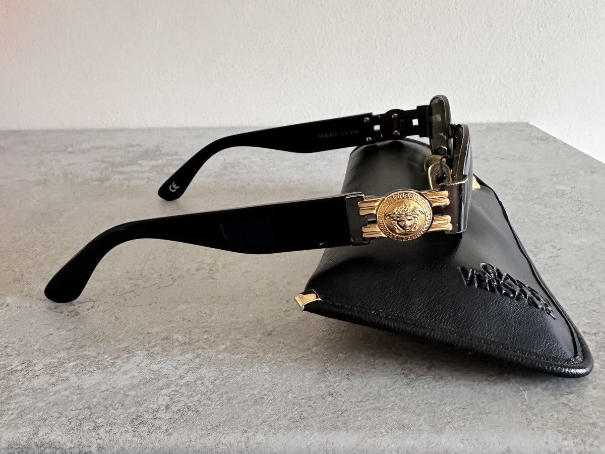 Versace Gianni Versace S70 91M Medusa Sunglasses (Vintage 1990s) Size ONE SIZE - 10 Thumbnail