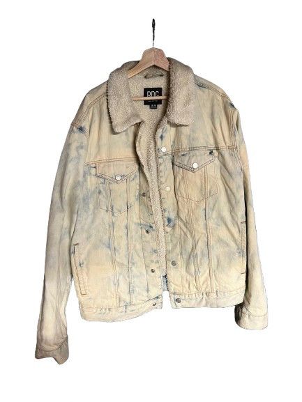 Urban Outfitters 2017 Urban Outfitters Heavy Light Blue Sherpa Denim Jacket Size US XL / EU 56 / 4 - 1 Thumbnail