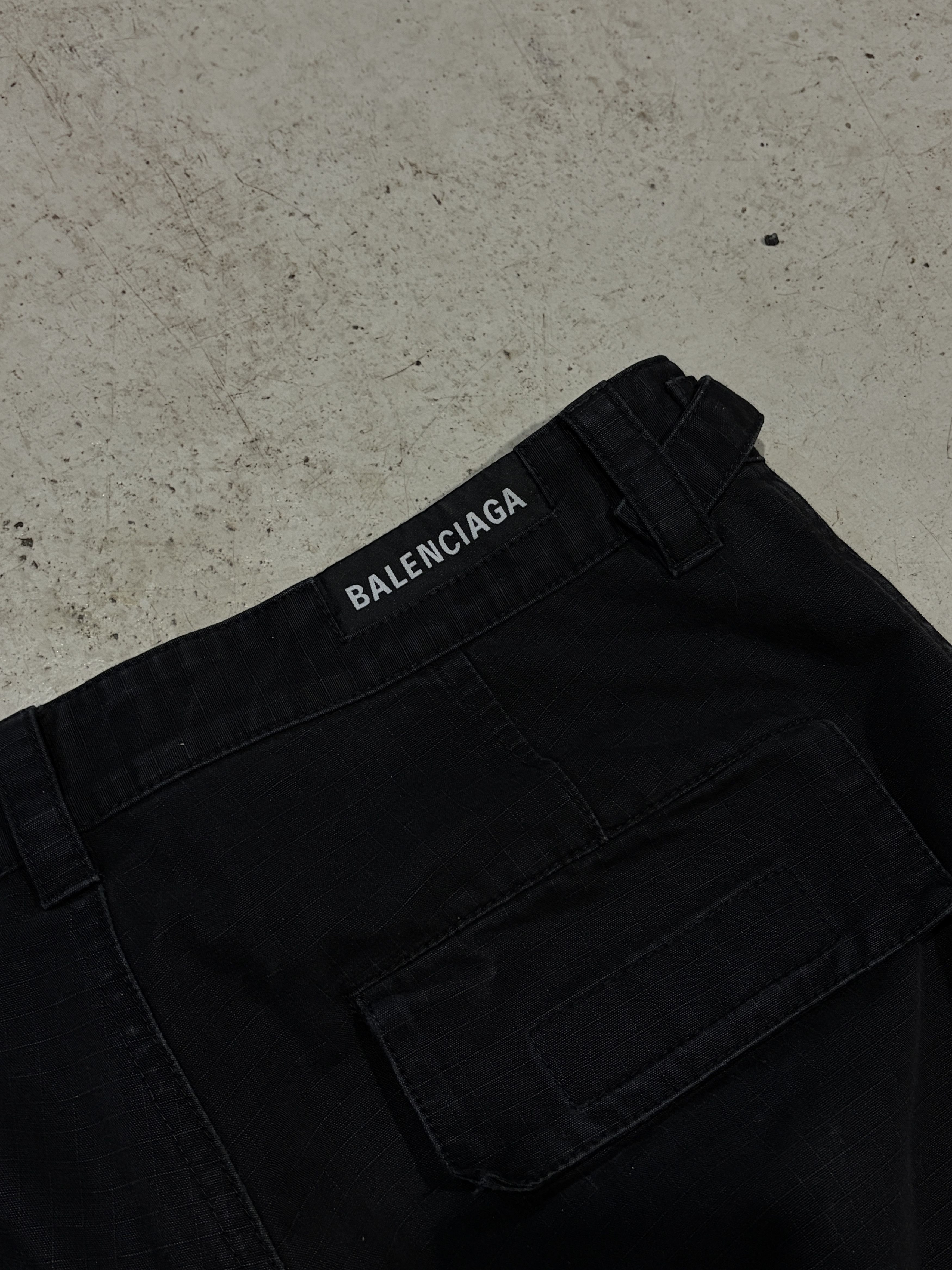 Balenciaga Balenciaga multi cargo transformer pants Size US 32 / EU 48 - 8 Thumbnail