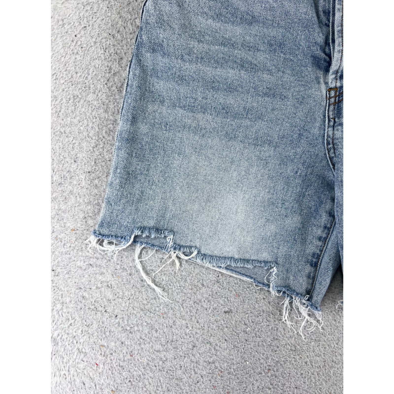 Vintage Song Shorts Womens Denim Short 26x6 Blue 7 High Rise Button Fly Cut-Off Cotton Street Casual 90s Womens Shoes? Size 28" / US 6 / IT 42 - 3 Thumbnail