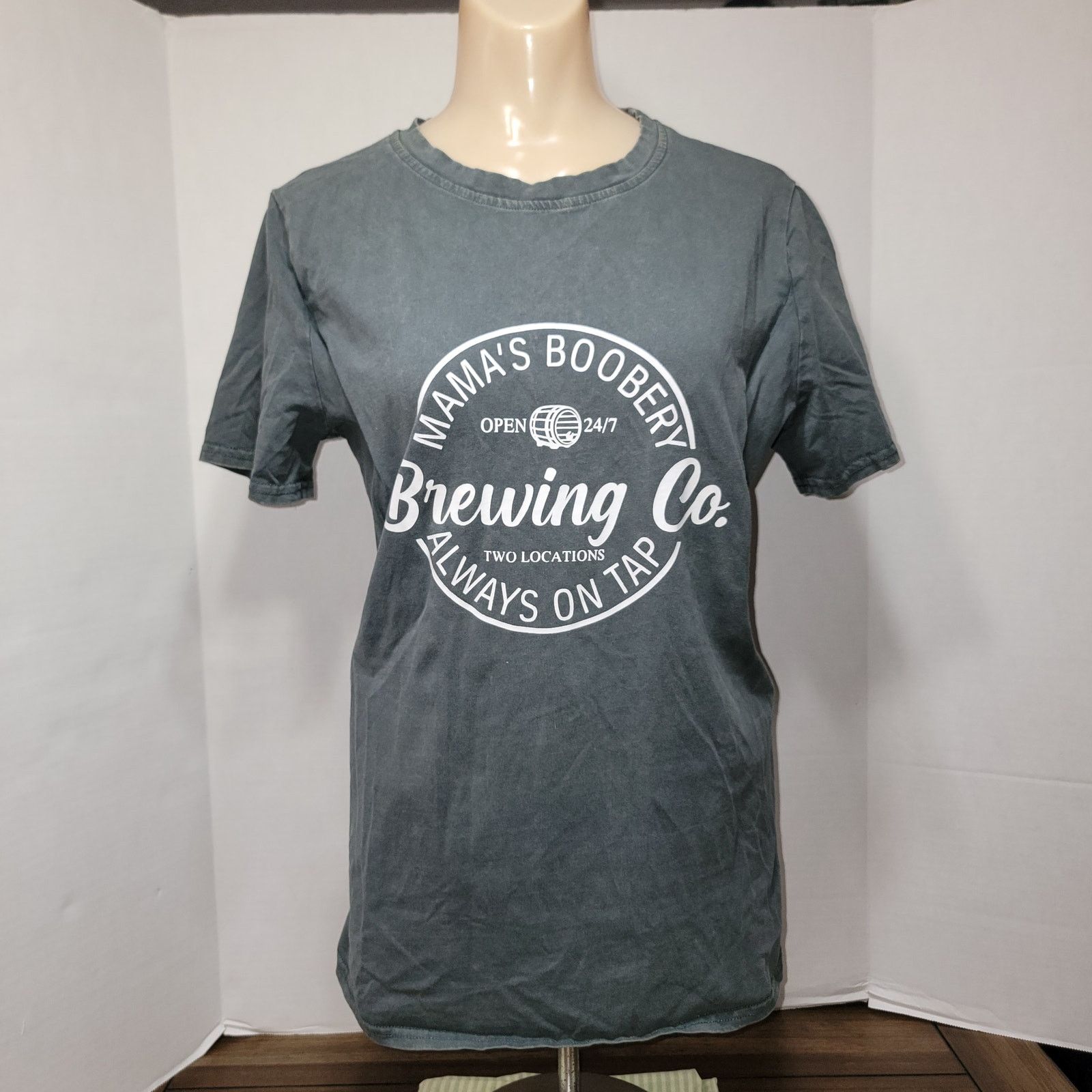 Other Nursing Tee w/ Zippers "Mama's Boobery Brewering Co" -Med Size M / US 6-8 / IT 42-44 - 1 Thumbnail