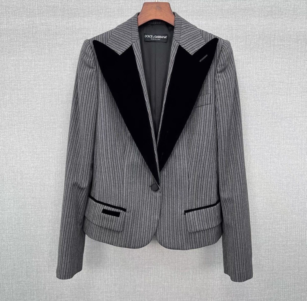 Dolce & Gabbana Dolce & Gabbana Runway Gray Striped Wool Smoking Jacket Size XS / US 0-2 / IT 36-38 - 1 Thumbnail