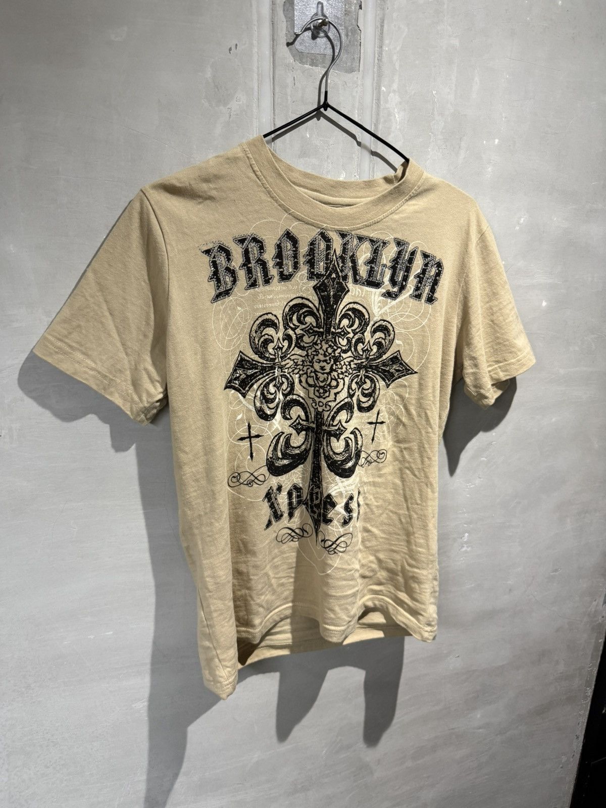 Brooklyn Xpress Y2K Vintage Brooklyn Xpress Rhinestones Tattoo Tshirt Size US M / EU 48-50 / 2 - 8 Thumbnail