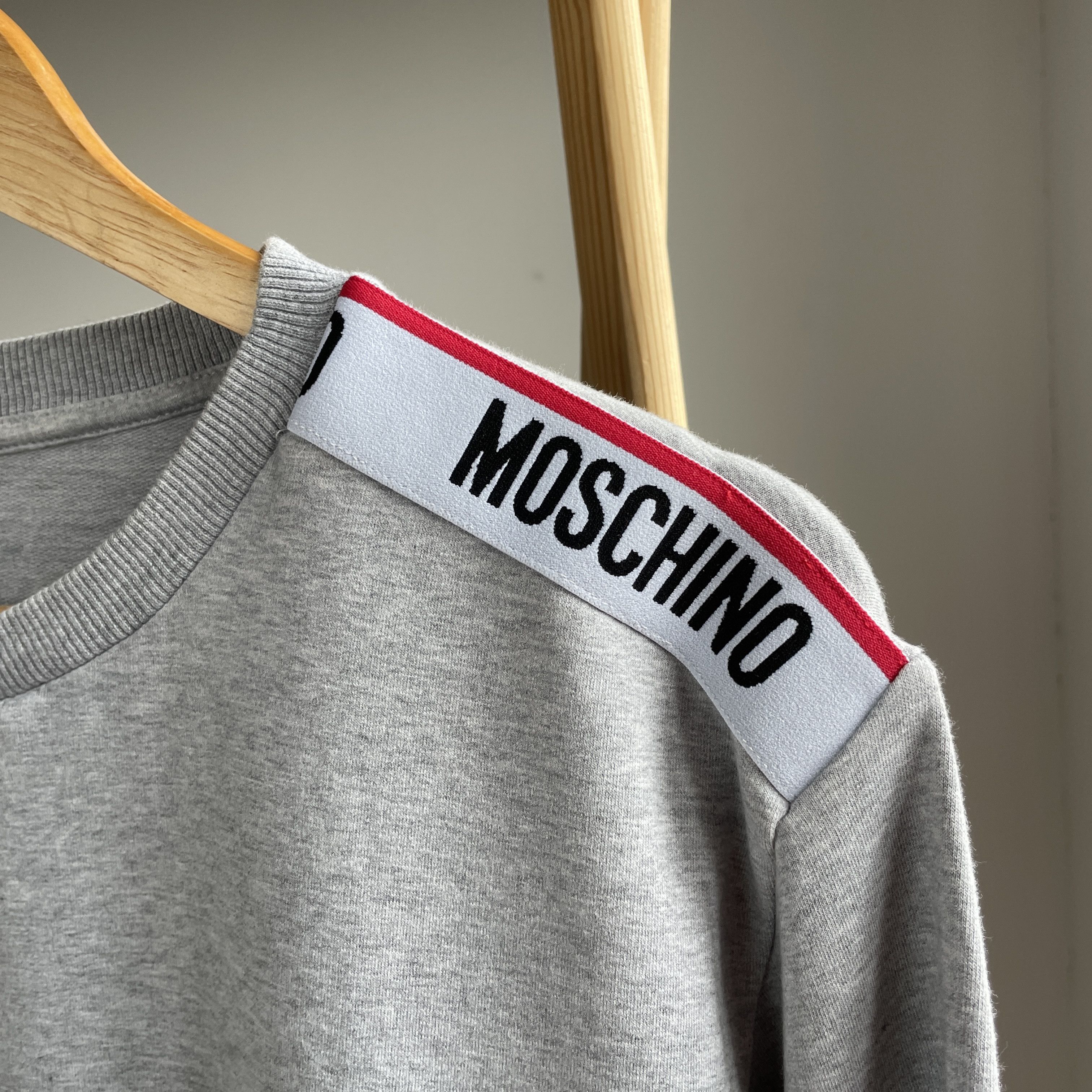 Moschino Moschino Tape Logo Crew Neck Sweatshirt SIze US M Size US M / EU 48-50 / 2 - 4 Thumbnail